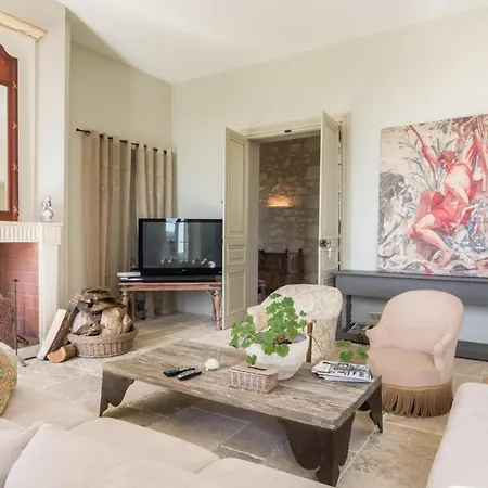 Larroque-sur-l'osse Sleeps 8 With Pool Larroque-sur-l'Osse