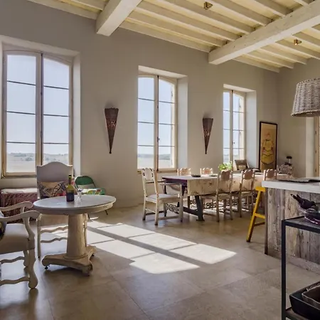 Larroque-sur-l'osse Sleeps 8 With Pool